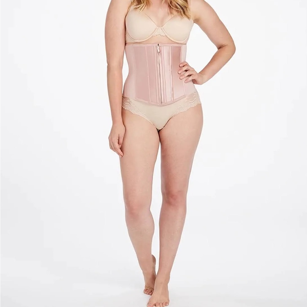 Spanx Under Sculpture Waist Cincher